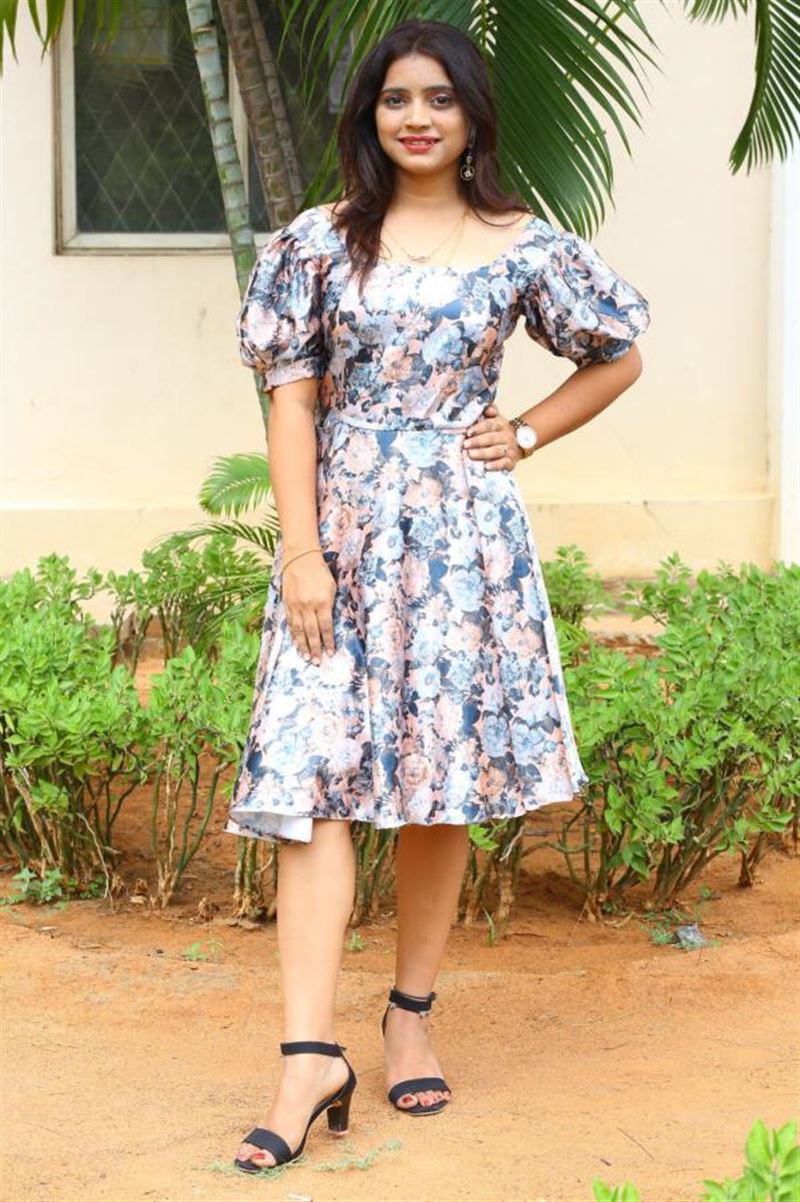 TELUGU ACTRESS SONALI GARJE STILLS IN MINI BLUE SKIRT 5